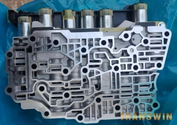 Automatic transmission parts  origial 6F35 Vavle body