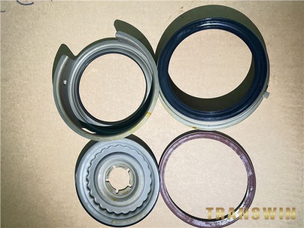 Transmission kit Made in Taiwan Piston Kit 5 pcs U760E 4PCS 239300C